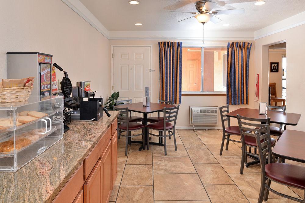 Econo Lodge Midtown Albuquerque Zewnętrze zdjęcie
